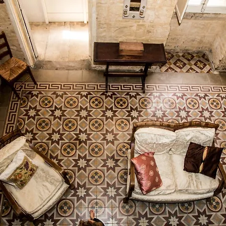 Period Townhouse *